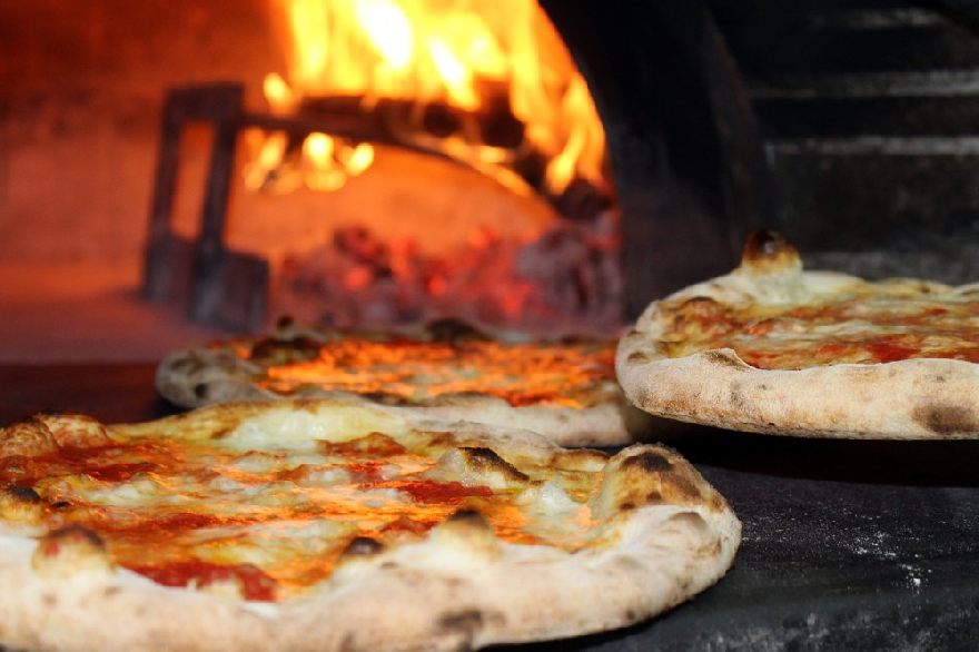 Pizzeria Roma in Sendenhorst mit leckere und knusprige Pizza und italienisches Essen.